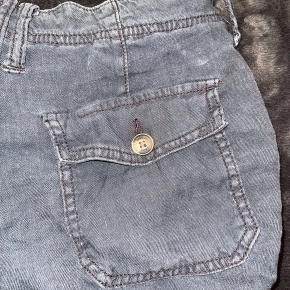 American Eagle paperbag shorts with belt - Picture 6 of 7